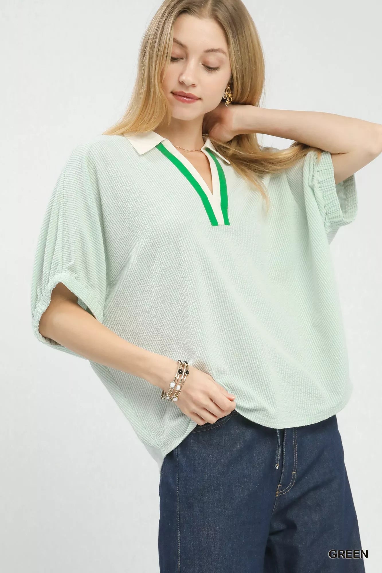 Umgee Contrast Collar V - Neck Top - | VivaMix StoreUmgee Contrast Collar V - Neck Top - VivaMix Store