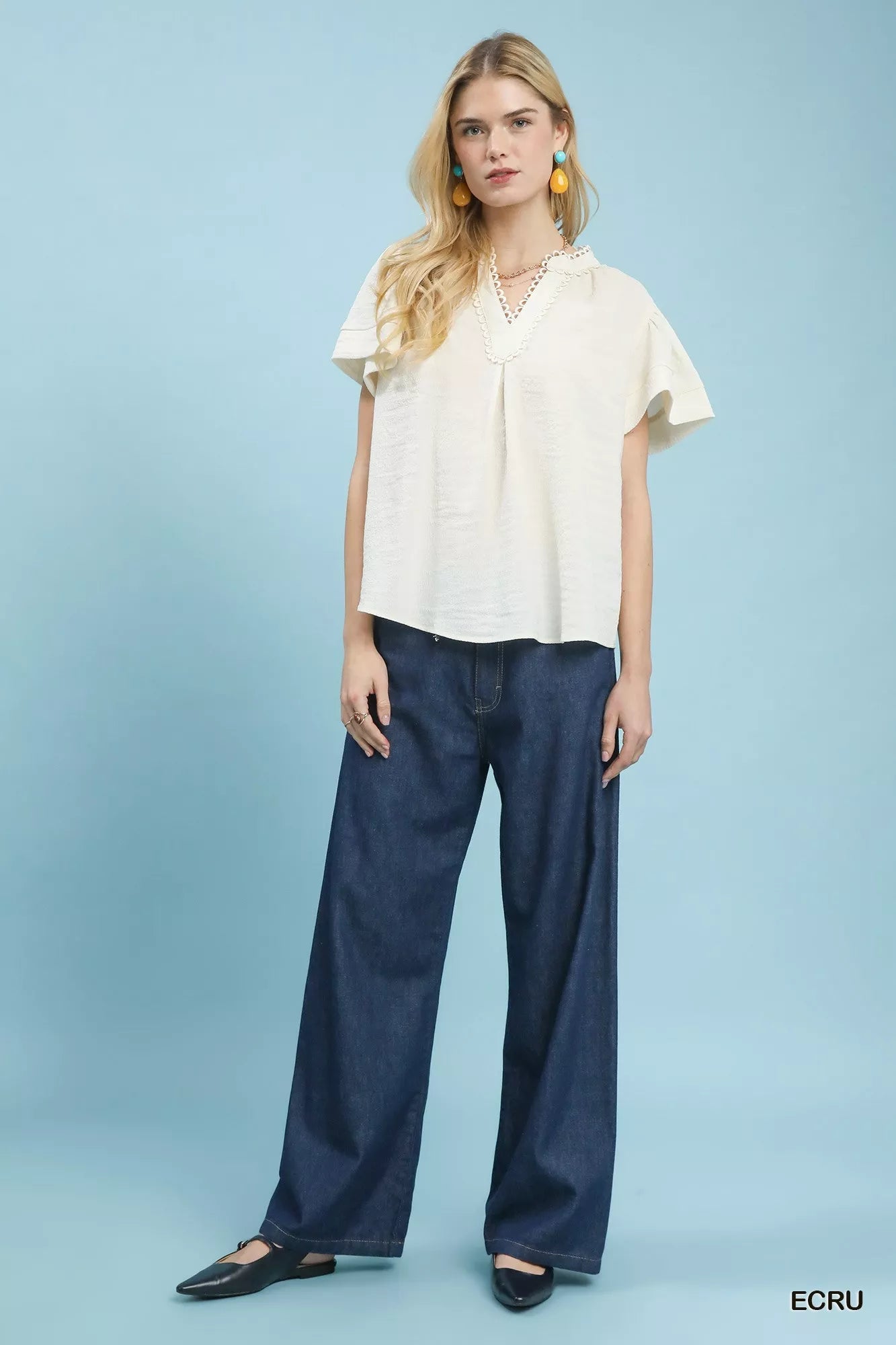 Umgee Seersucker Short Sleeve Top with Lace Trim - | VivaMix StoreUmgee Seersucker Short Sleeve Top with Lace Trim - VivaMix Store