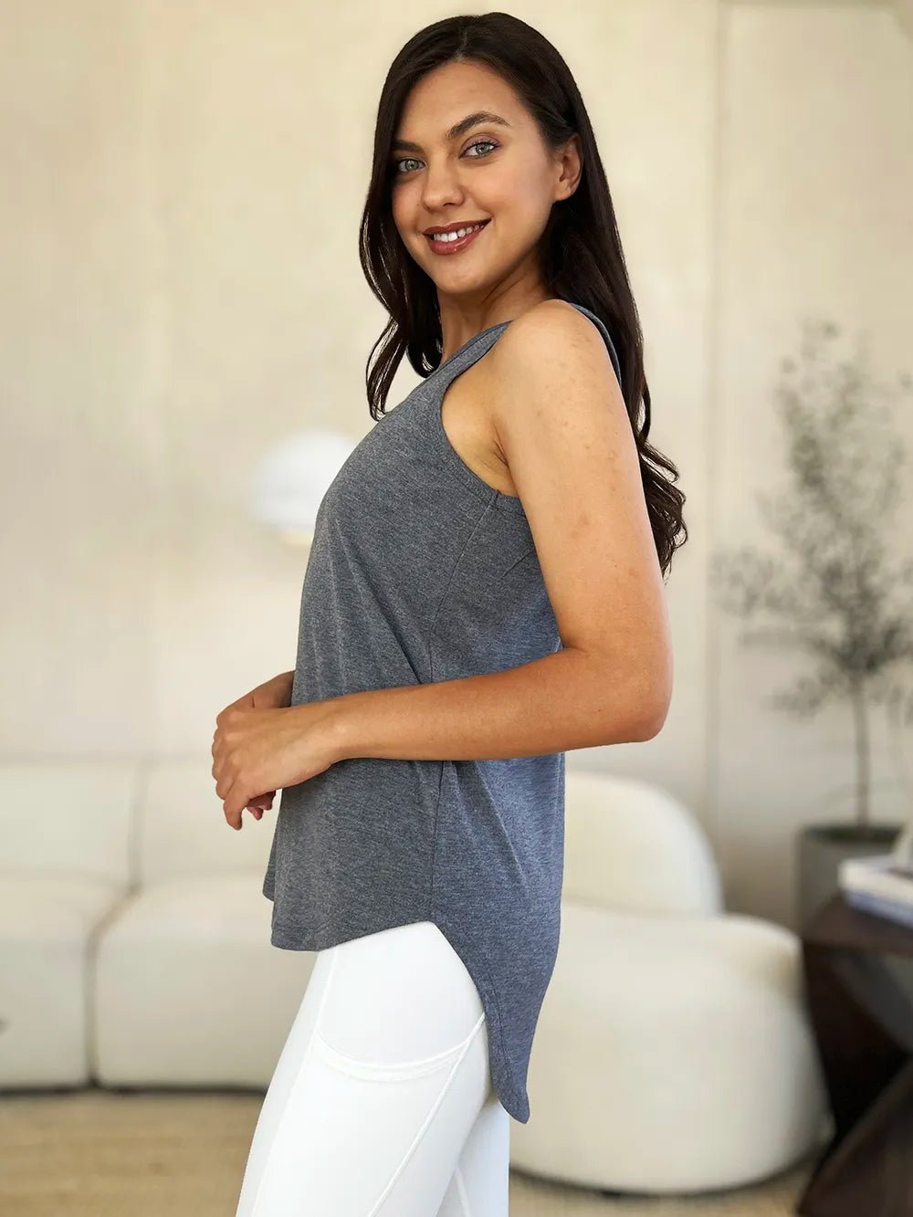 Basic Bae Full Size Round Neck Curved Hem Tank - | VivaMix StoreBasic Bae Full Size Round Neck Curved Hem Tank - VivaMix Store