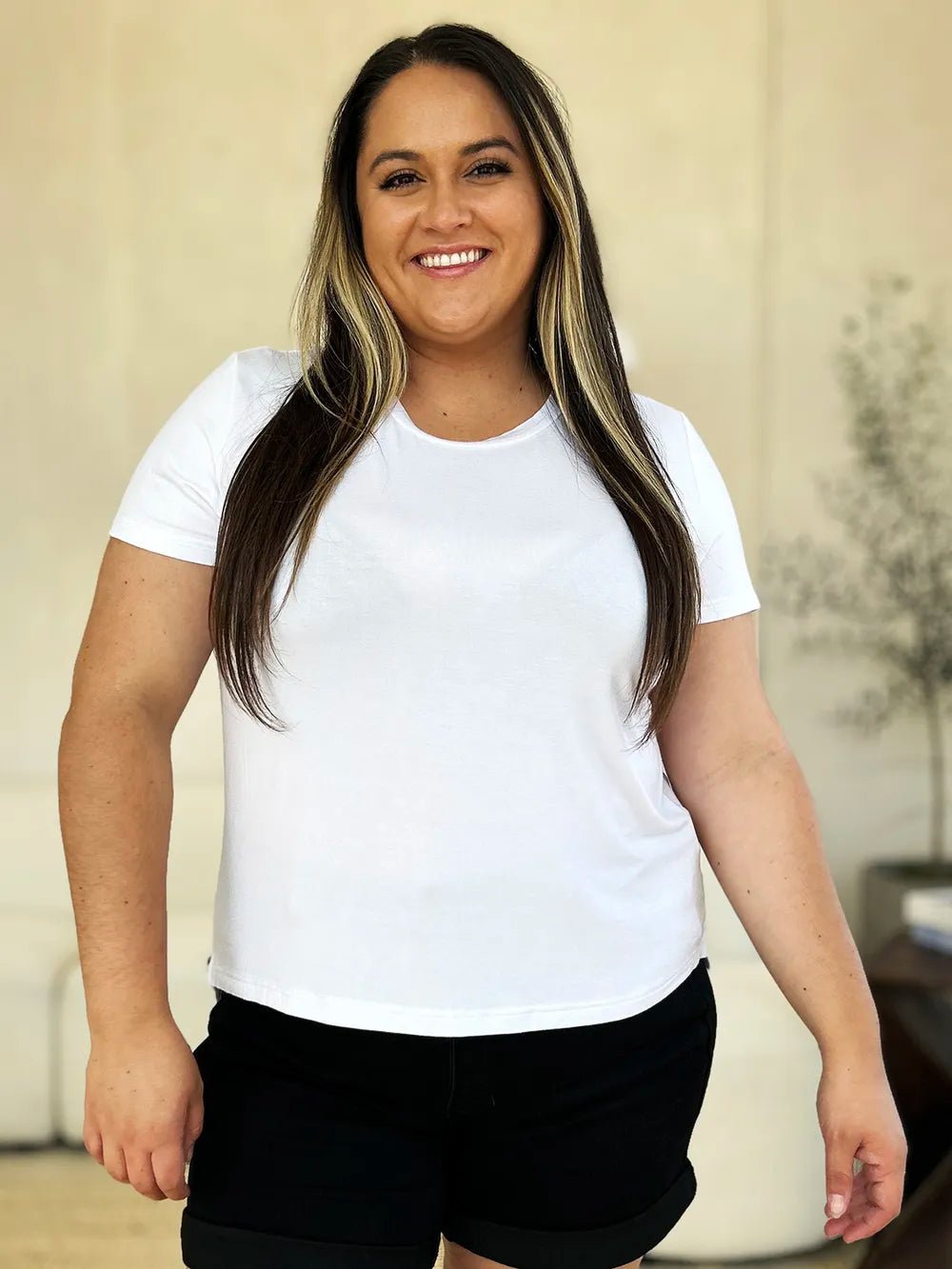 Basic Bae Full Size Round Neck Short Sleeve T-Shirt - | VivaMix StoreBasic Bae Full Size Round Neck Short Sleeve T-Shirt - VivaMix Store