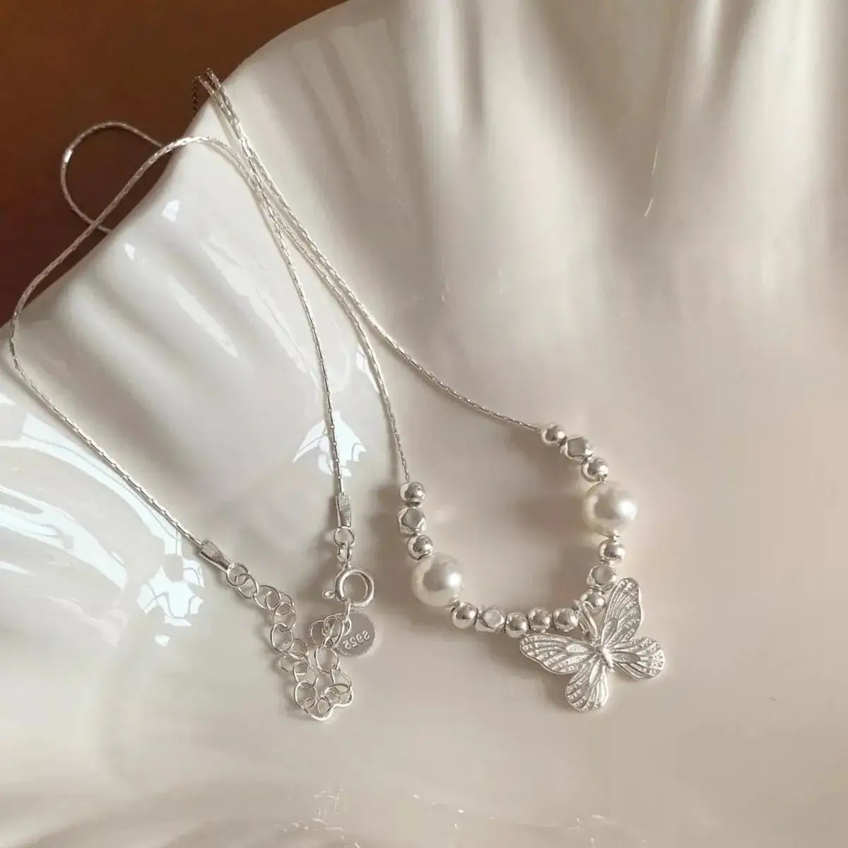 Butterfly Pearl Pendant Necklace - 925 Sterling Silver with Synthetic Pearl - | VivaMix StoreButterfly Pearl Pendant Necklace - 925 Sterling Silver with Synthetic Pearl - VivaMix Store