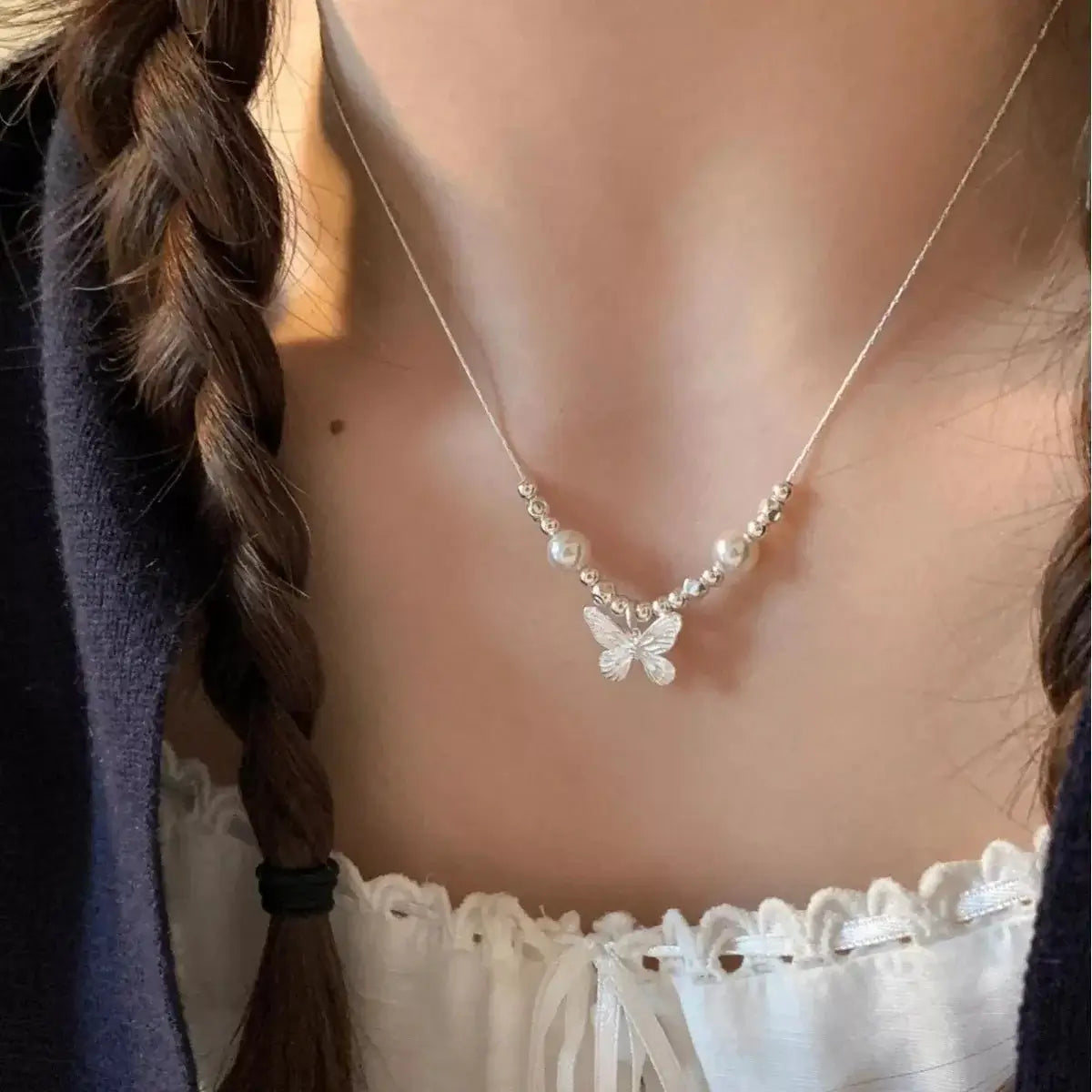 Butterfly Pearl Pendant Necklace - 925 Sterling Silver with Synthetic Pearl - | VivaMix StoreButterfly Pearl Pendant Necklace - 925 Sterling Silver with Synthetic Pearl - VivaMix Store