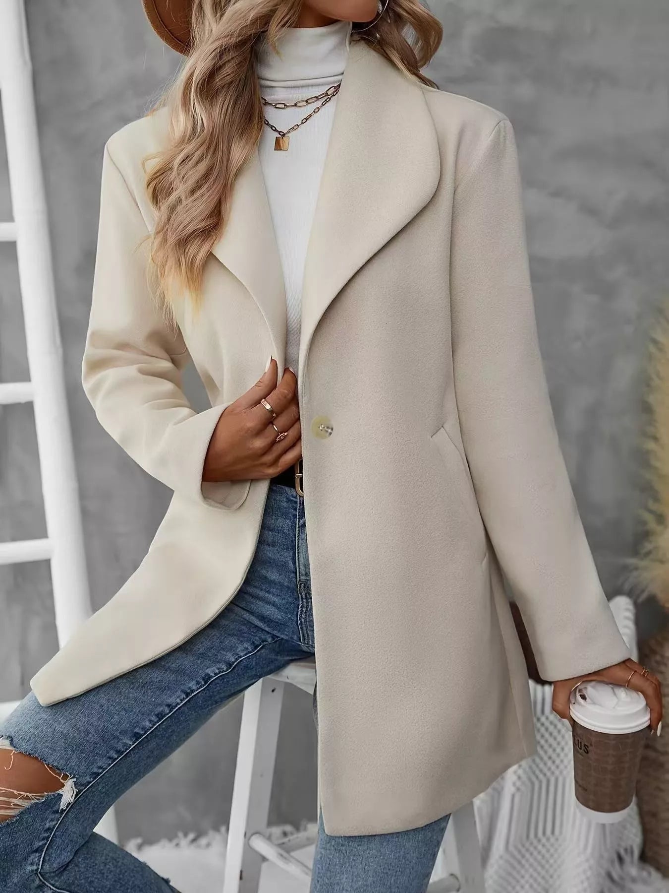 Elegant Wool Blend Overcoat - Women's Classic Lapel Collar Coat - Apparel & Accessories > Clothing > Outerwear > Coats & Jackets | VivaMix StoreElegant Wool Blend Overcoat - Women's Classic Lapel Collar Coat - VivaMix Store