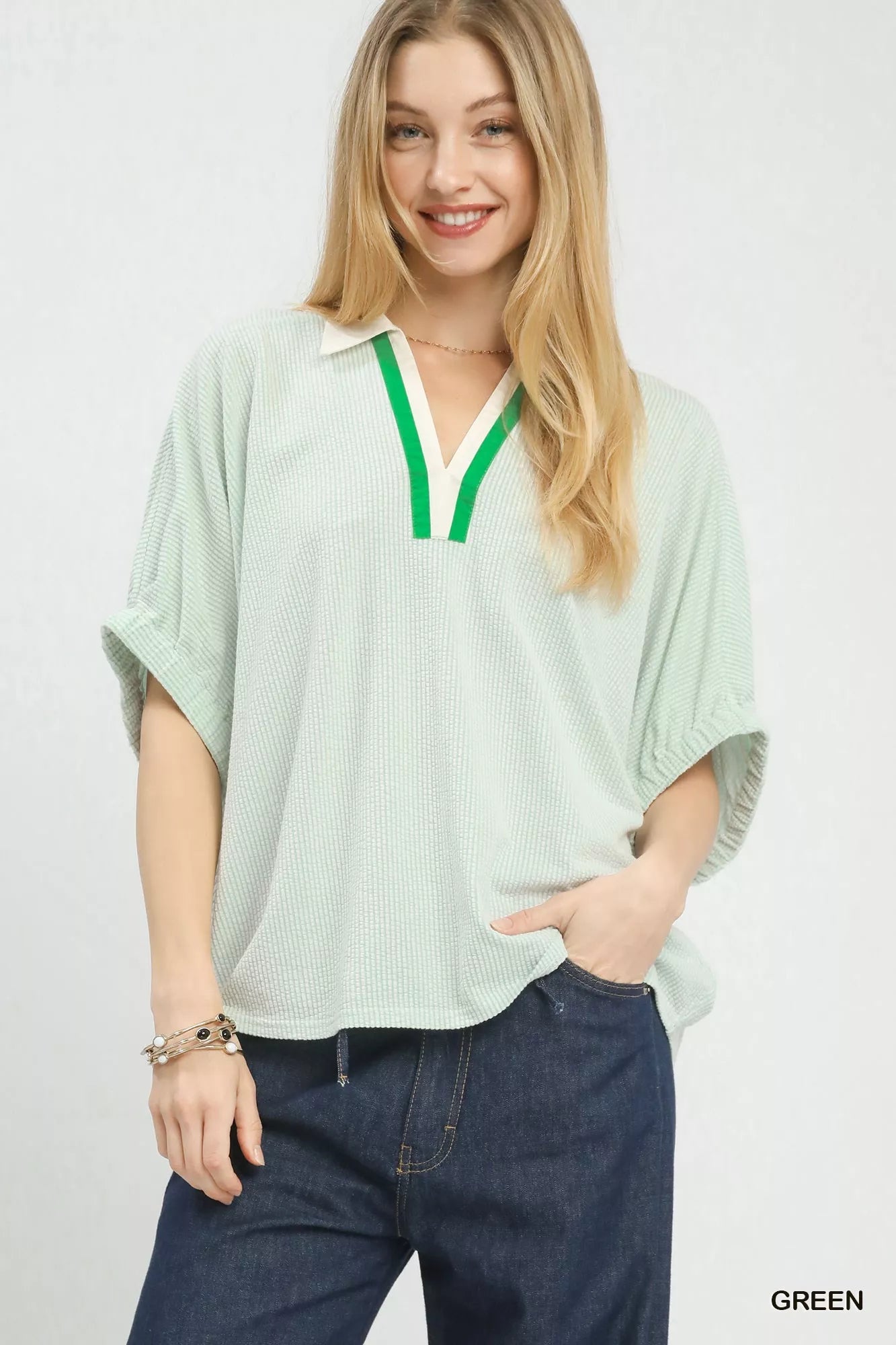 Umgee Contrast Collar V - Neck Top - | VivaMix StoreUmgee Contrast Collar V - Neck Top - VivaMix Store